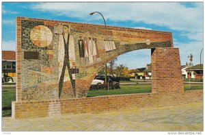 MEDICINE HAT, Alberta, Canada; Mosaic Arch, 40-60s