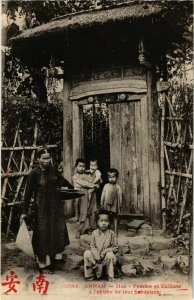 CPA AK INDOCHINA Annam Femme et Enfants VIETNAM (958009)