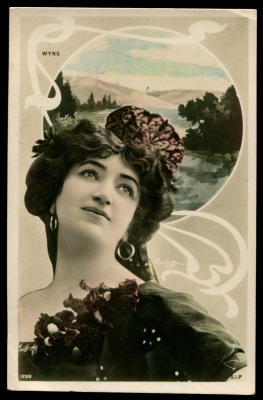 French opera singer, Charlotte Wyns. Early real photo postcard. Circa 1907