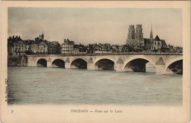 CPA ORLÉANS - Pont sur la loire (155446)