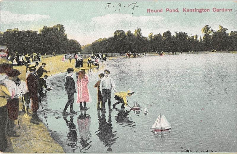 BR78756 round pond kensington gardens     uk