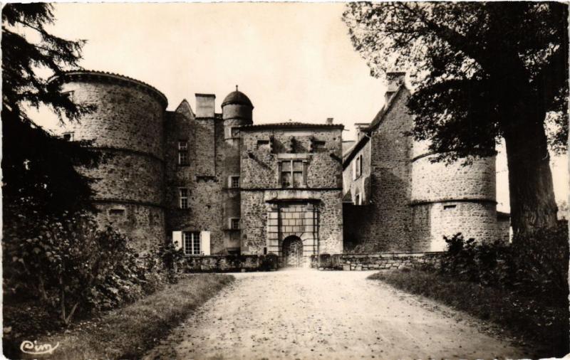 CPA St-MARCEL-de-FÉLINES - Entrée du Chateau (510311)