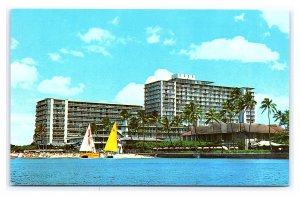 Reef Hotel Waikiki Hawaii Postcard Beach Sailboats 