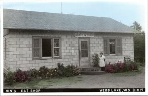 postcard RPPC colorized - Min's Eat Shop - Webb Lake Wisconsin pepsi heileman's