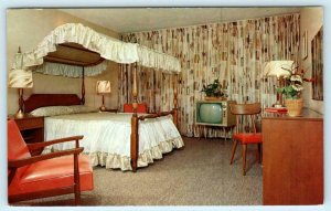 NEW YORK CITY, NY ~ Roadside VAN CORTLANDT MOTEL Canopy Bed TV c1960s  Postcard