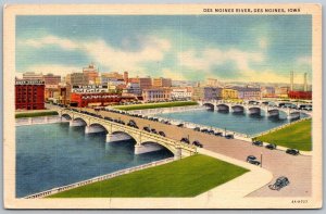 Des Moines Iowa 1940s postcard bridge across Des Moines River cars
