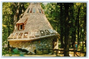 c1960's Kildonan Park Hansel and Gretel House Winnipeg Manitoba Canada Postcard