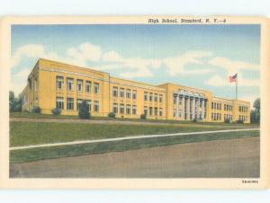 Linen HIGH SCHOOL SCENE Stamford New York NY E2175