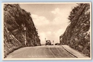Worcestershire England Postcard The Wyche Cutting Malvern c1920's Tuck Art