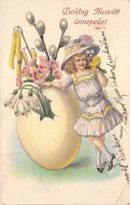 B37320 Paques  easter egg girl flower snowdrop hungary