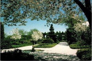 Ladew Topiary Gardens and Manor House, Monkton MD Postcard Q43