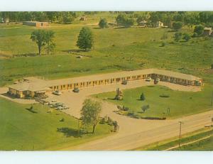 Pre-1980 OLD CARS & VILLAGE RESTAURANT IN WELCOME Ontario ON CANADA r0949