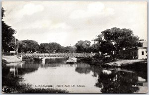 Alexandre Pont Sur Le Canal River Bridge Scenic Attraction Antique Postcard