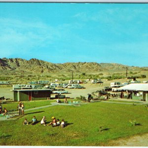 c1950s Niland, Calif Fountain of Youth Hot Spa Camp Postcard Trailer Pool CA A88