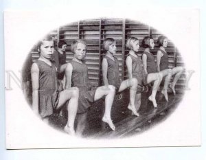 239744 FINLAND gymnastics girls old postcard