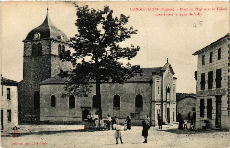 CPA LONGESSAIGNE Place de l'Église et le Tilleul (462476)