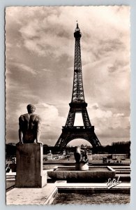 1950  RPPC   Eiffel Tower   Paris France  Postcard