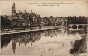 CPA Perigueux- Vieille Ville du Moyen Age&Cathedrale St Front FRANCE (1072546)