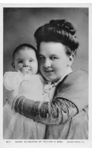 L521 Royalty Netherlands Queen Wilhelmina an baby RPPC vintage postcard