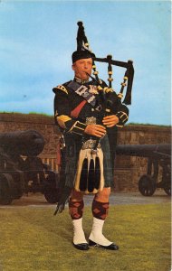 Lot225 pipe major laurie georgeson argyll stirling castle military scotland uk