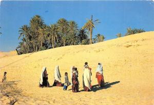 BG14105 around the oassis life types folklore  tunisia