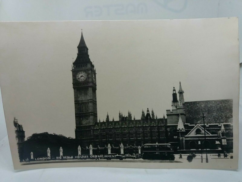 London Big Ben and Houses of Parliament c1950s Vintage RP Postcard Real Photo.