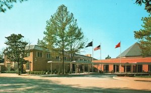 Vintage Postcard Historic Williamsburg Lodge Facilities Building Virginia VA