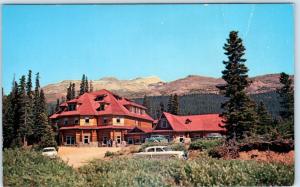 LAKE LOUISE, ALBERTA Canada   Roadside NUM-TI-JAH LODGE  ca 1950s   Postcard