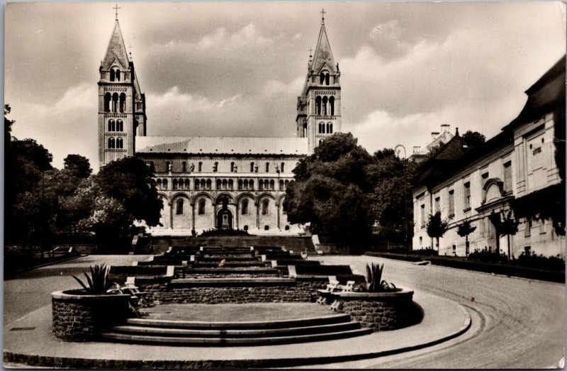 Hungary Pecs Szekesegyhaz Pécs Vintage RPPC 09.95