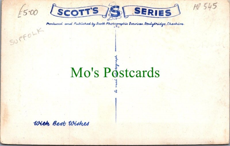 Suffolk Postcard - Leiston, King Georges Avenue HP545