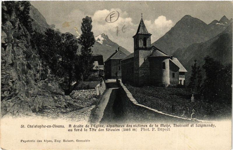 CPA AK St-CHRISTOPHE-en-OISANS - A droite de l'Église (489744)