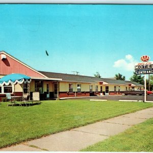 c1960s Superior, Wis. Shore Line Motel Chrome Photo Postcard Advertising A22