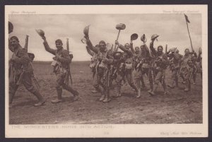 GREAT BRITAIN, Postcard, The Worcesters going into action, WWI
