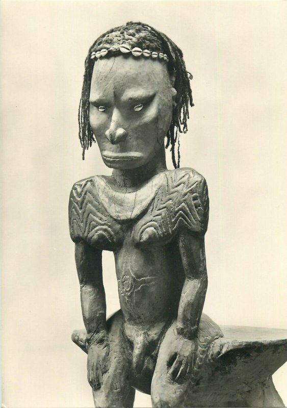 Statuette Sepik New Guineea photo postcard