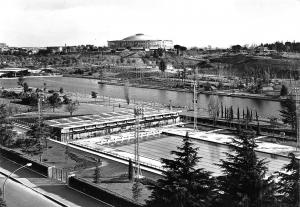 BF38318 swimming pool of the roses lake sport palace  italy roma  sports sportif