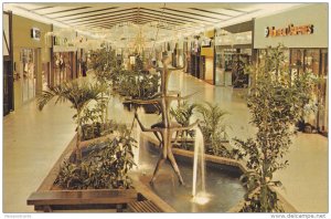 Shopping Centre , TROIS-RIVIERES , Quebec  , Canada , 50-60s