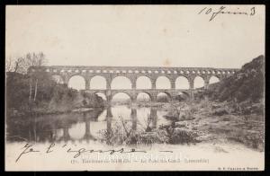 Environs de Nimes - Le Pont du Gard (ensemble)