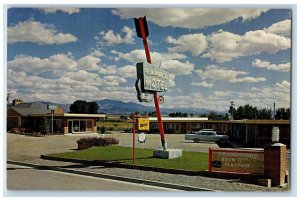 c1960 Red Arrow Motel Roadside View Cars Montrose Colorado CO Vintage  Postcard