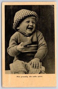 1937 Beautiful Smile Child Laughing Wat Griezelig Die Natte Spon Posted Postcard