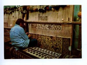 192806 IRAN carpet weaving workshop old photo postcard