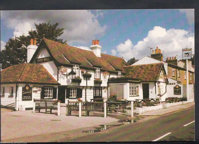 Middlesex Postcard - Pied Bull Public House, Bull's Cross, Enfield  K832