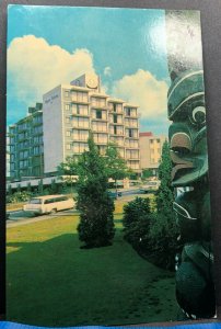 Vintage Postcard Queen Victoria Inn Canada Best Western Totem 1960s