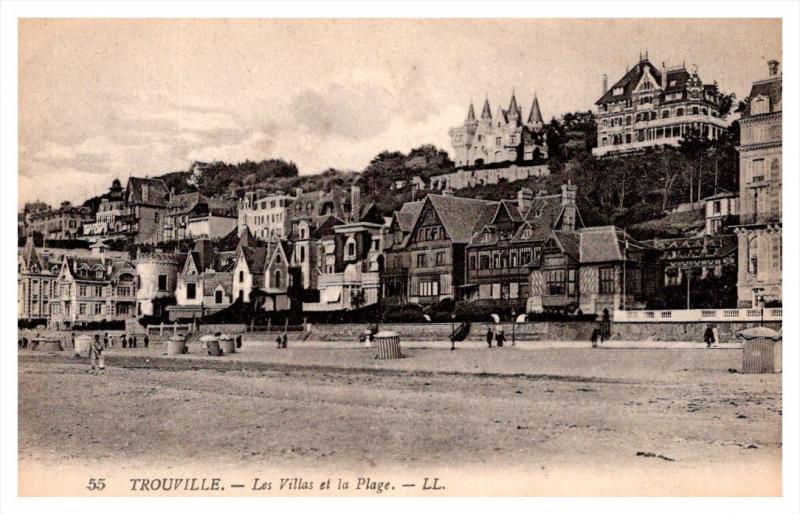 France  Trouville Les Vilias et la Plage