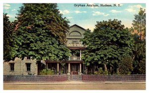 Postcard BUILDING SCENE Hudson New York NY AT8045