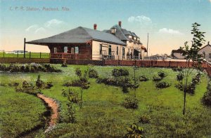 Macleod Alta Canada CRP Train Station Vintage Postcard AA23200