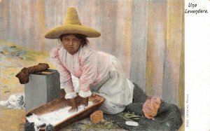 Mexico   A WASHERWOMAN~Una Lavandera  WOMAN HANDWASHING CLOTHES ca1900s Postcard