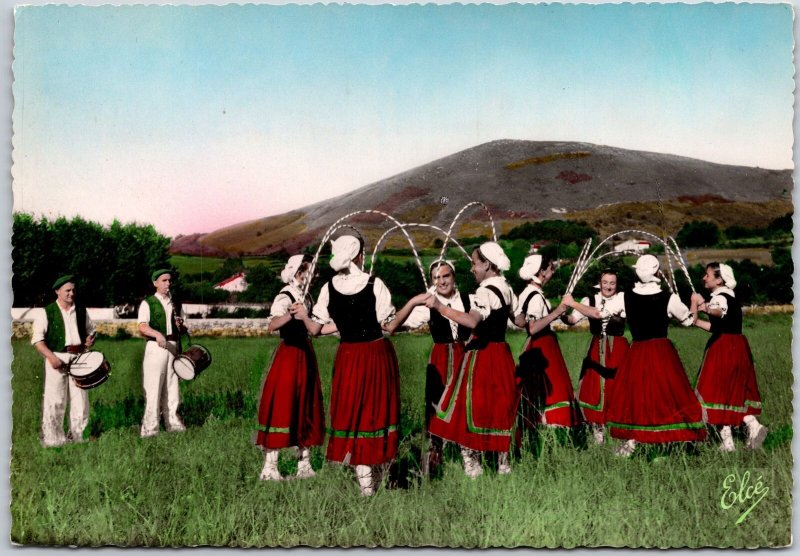 Danses Basques Par Begiraleak De St-Jean-De-Luz Arku Dantza Postcard