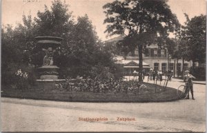 Netherlands Zutphen Stationsplein Vintage Postcard 04.12