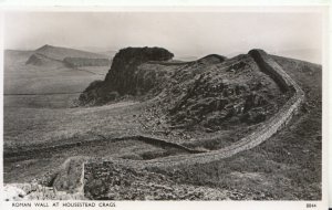 Northumberland Postcard - Roman Wall at Housestead Crags - TZ6343