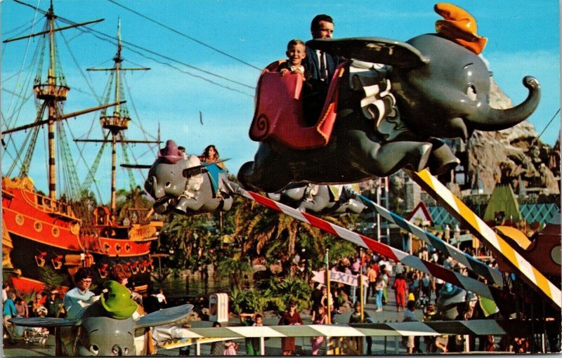 Disneyland Postcard Dumbo Ride Elephants Flying Fantasyland Pirate Ship~2821